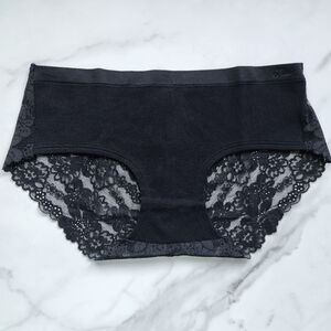 NWT PINK VICTORIA'S SECRET SEAMLESS LACE BACK HIPHUGGER PANTY IN PURE BLACK LARG